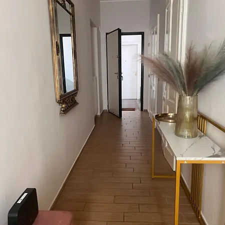 Апартаменты Nicole 20 *